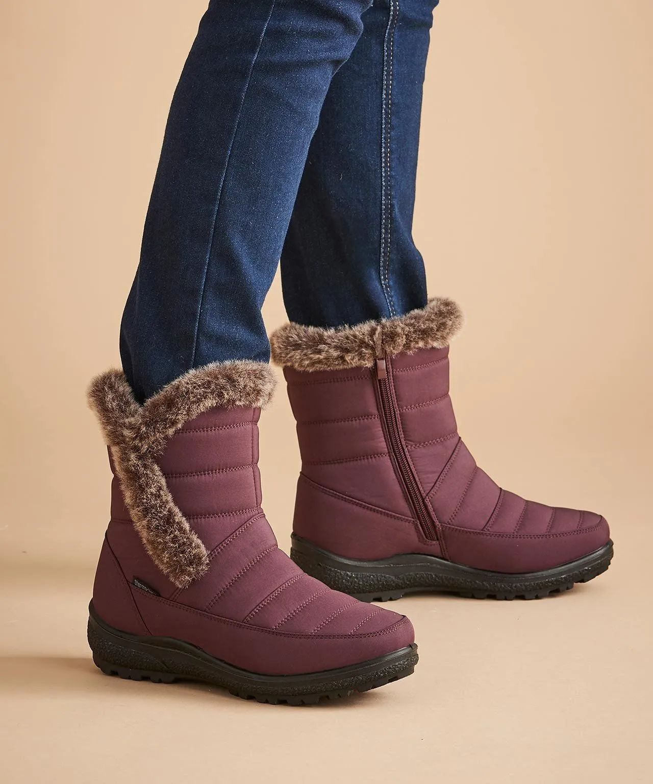 Cushion Walk Quilted Boots