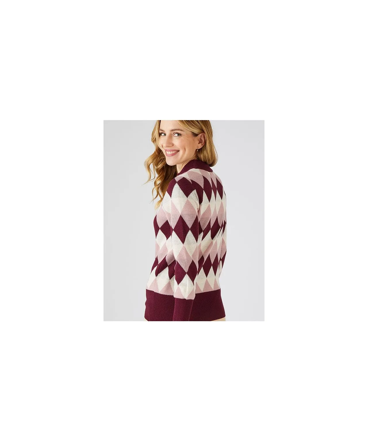 Stylish Intarsia Sweater