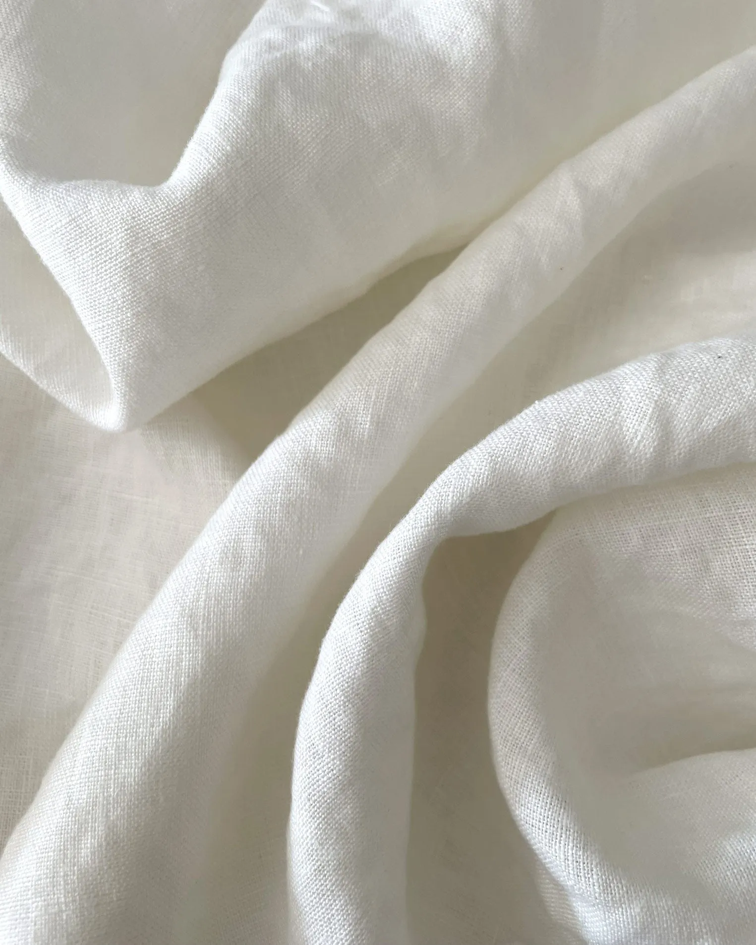 Large Natural Linen Fabric Scraps Bundle, White Linen Remnants for Craft Projects and Clothing, 145cm / 57 inches Width