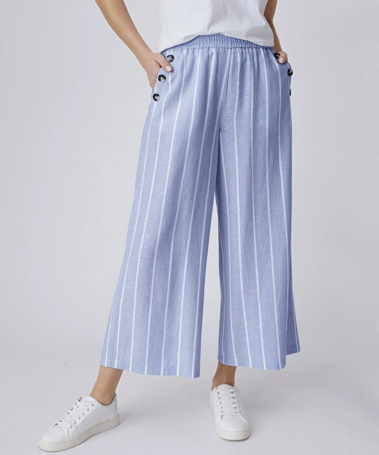 Linen Crop Trousers with Rich Fabric