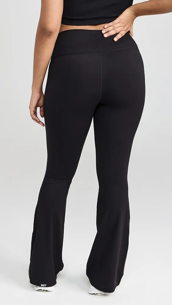 Sportbody Flare Leggings by SET