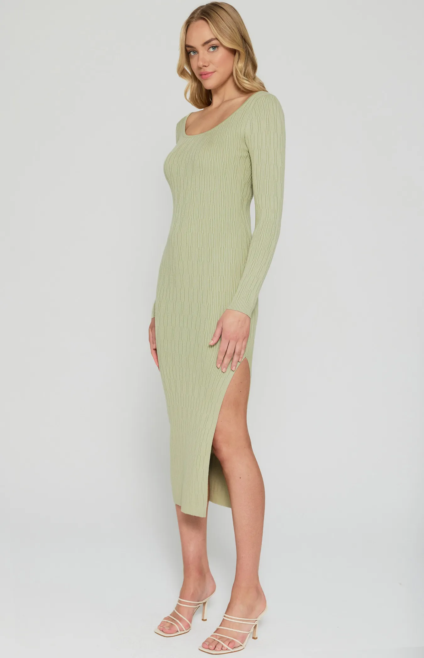 Textured Scoop Neckline Knit Midi Dress