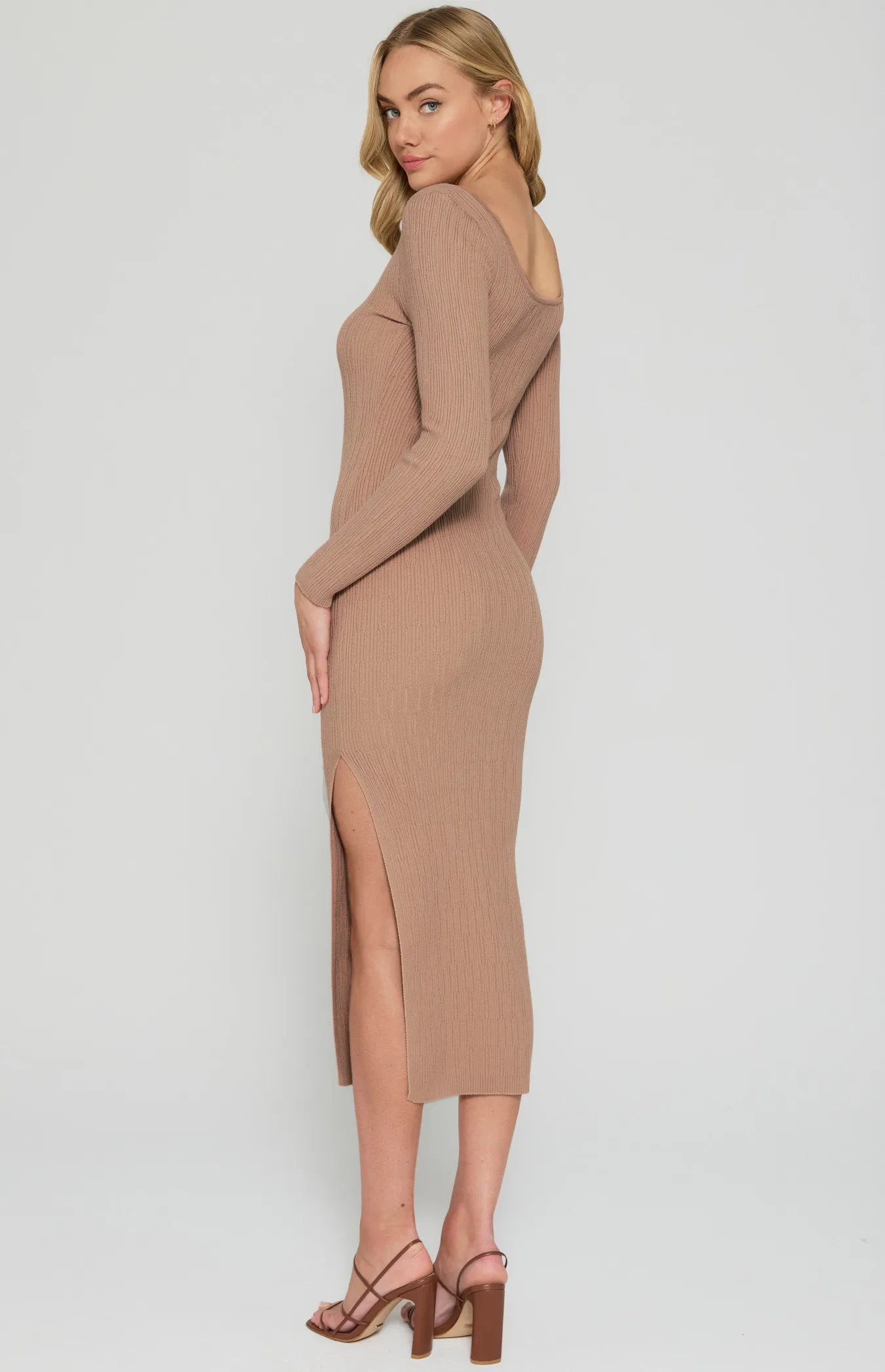 Textured Scoop Neckline Knit Midi Dress