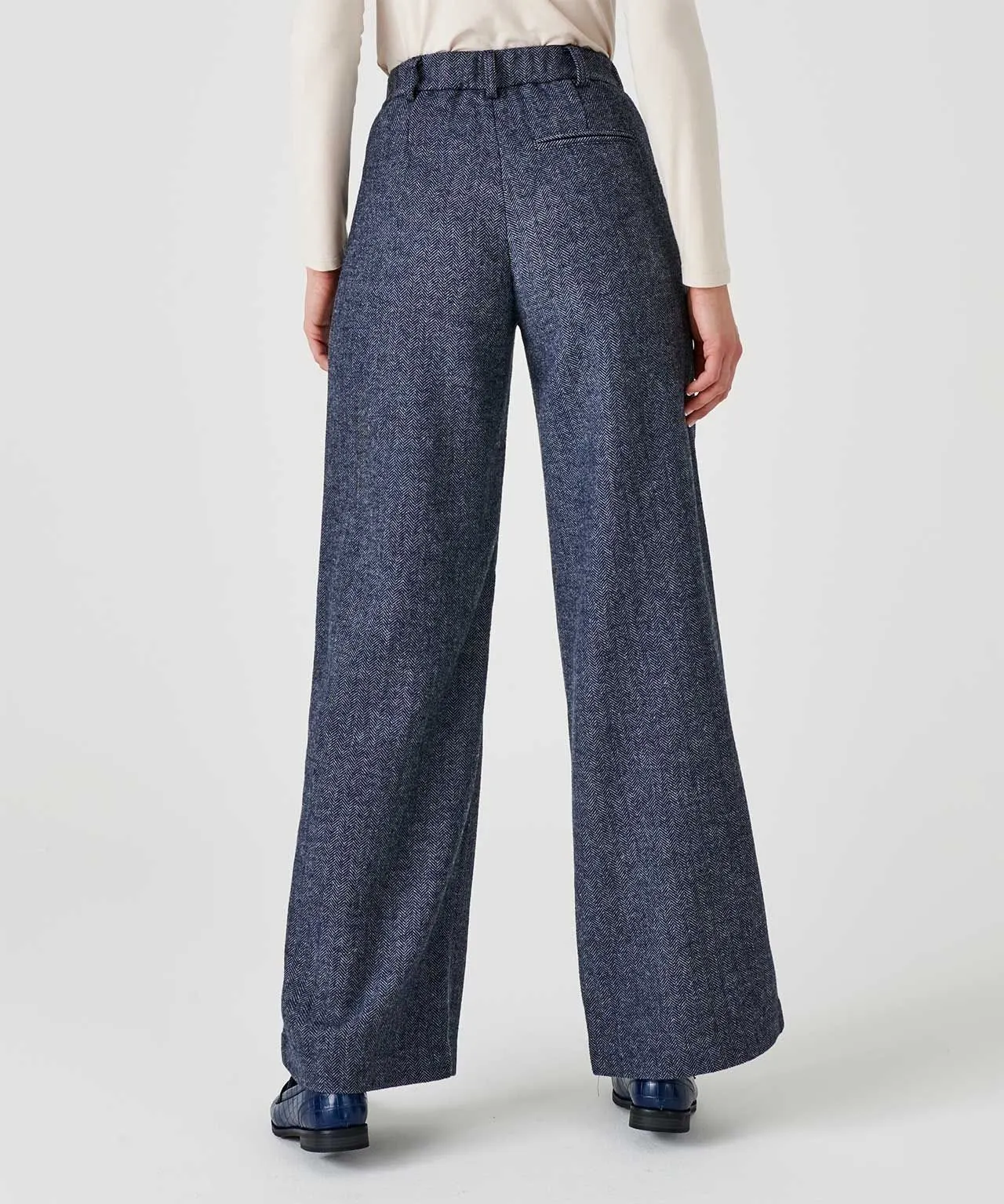 Wide Leg Trousers made with Wool Blend